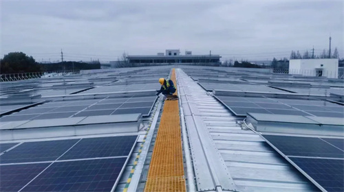 助力“雙碳”目標實(shí)現 上海電氣電站為振華軸承廠(chǎng)再添光伏“綠電”